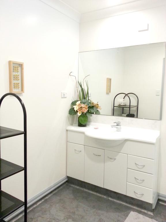 Lush & Co Auckland Bed & Breakfast Екстер'єр фото